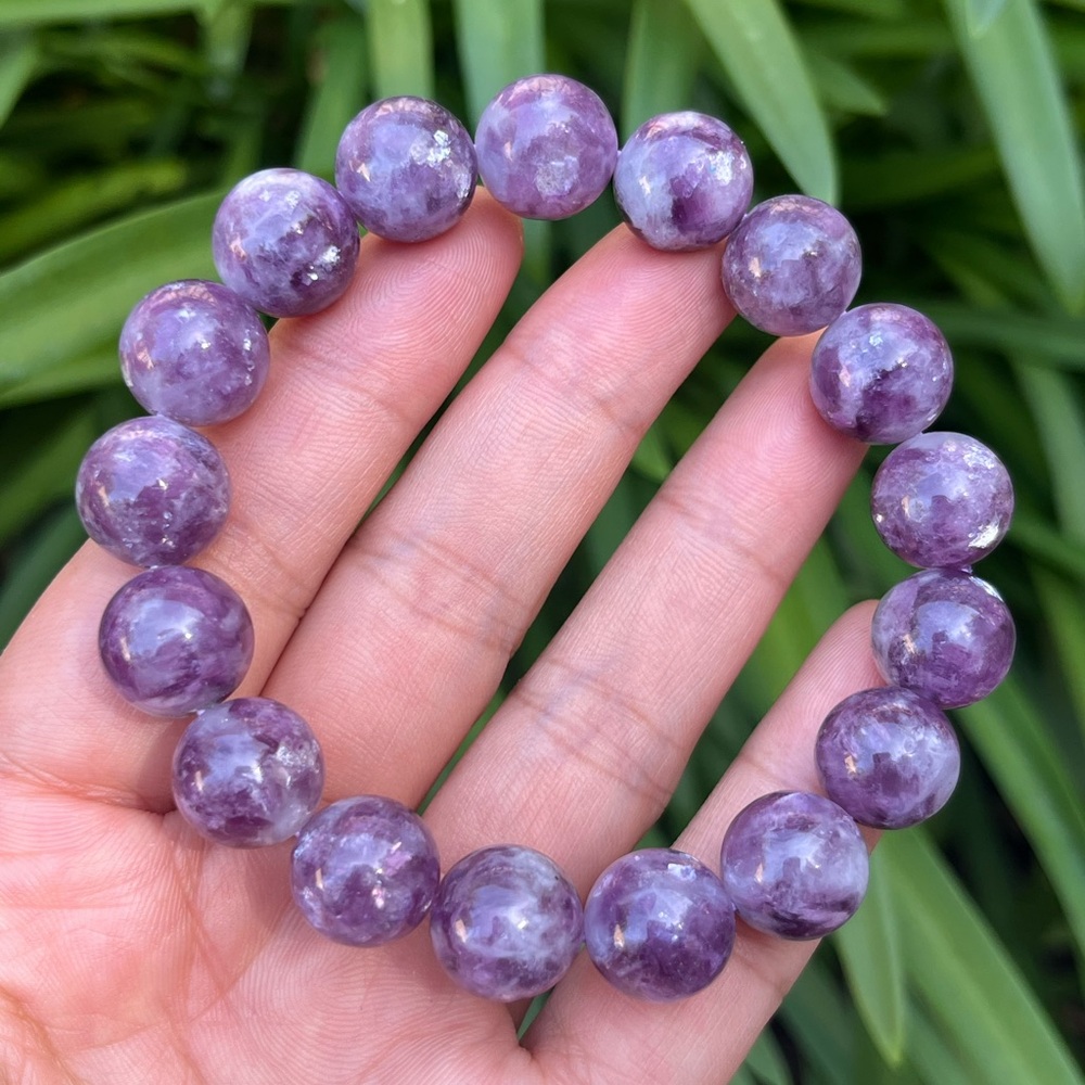 12mm stretchable high quality‎ purple mica bracelet